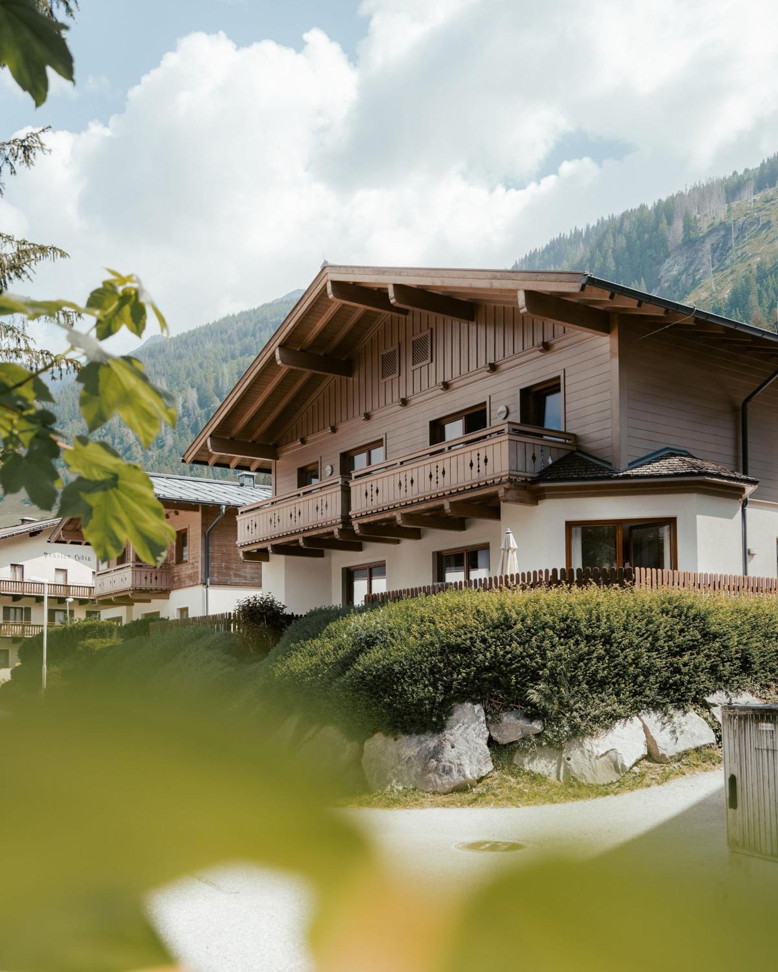 Ferienhaus Florianiweg 巴德加斯坦 外观 照片